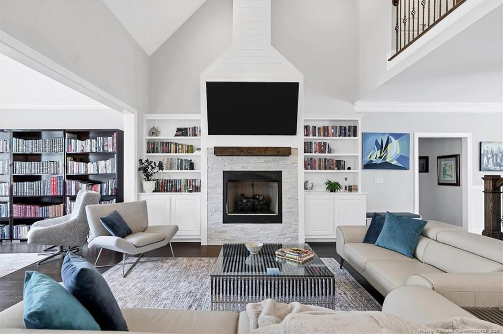 10 Heatherspring Way