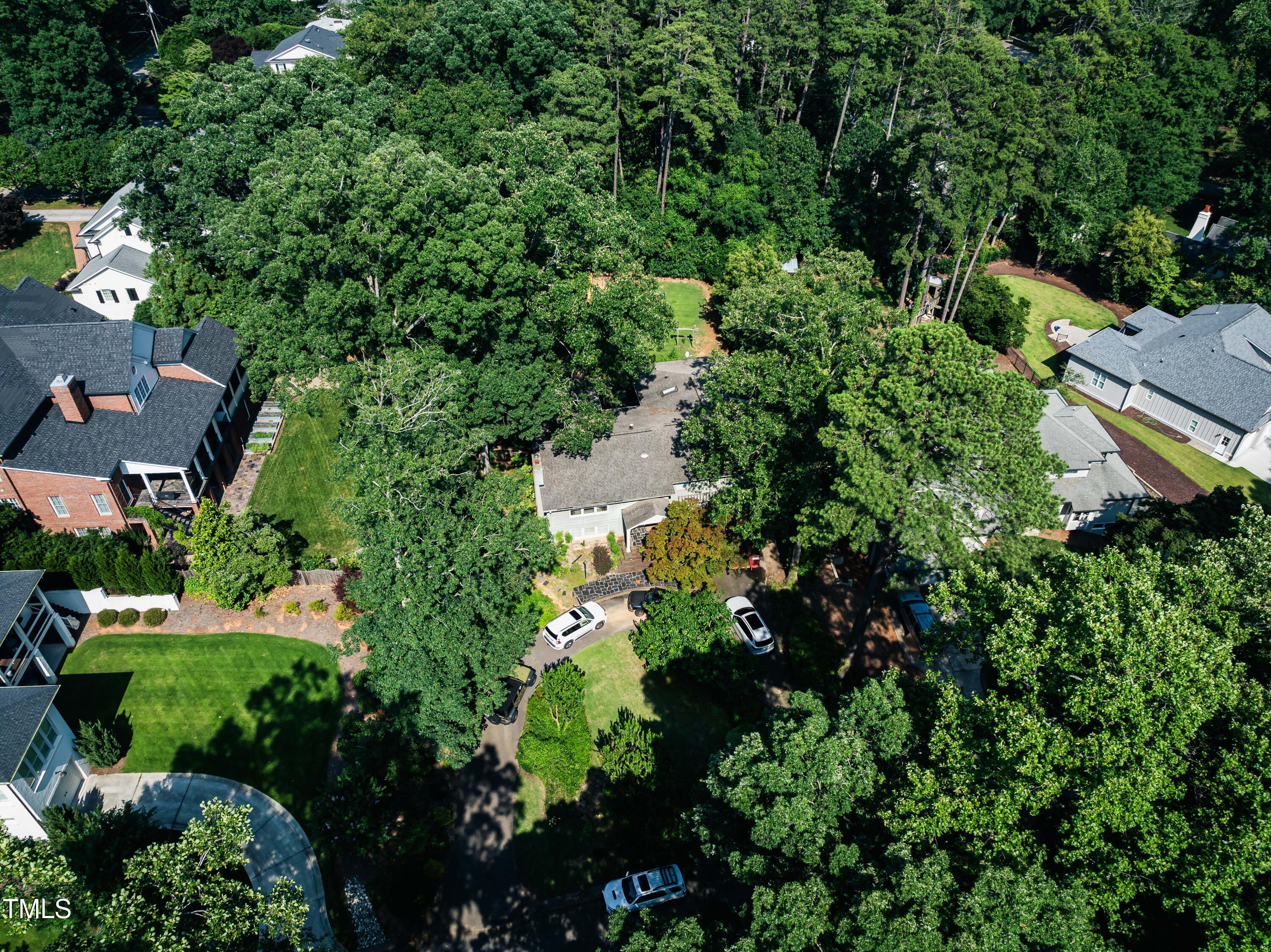 2112 Saint James Road