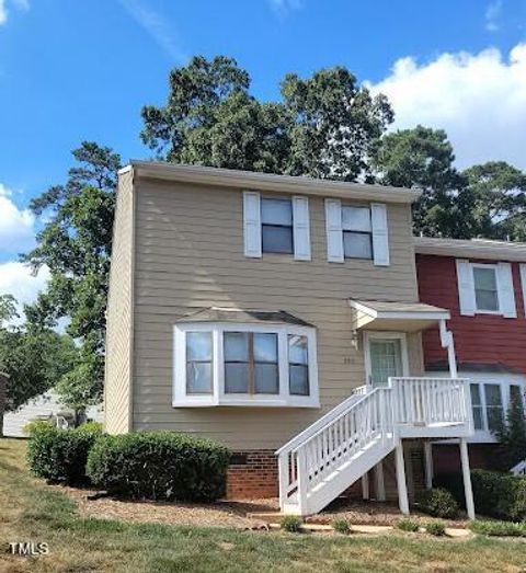 Townhouse in Raleigh NC 5310 Ridgeloch Place.jpg