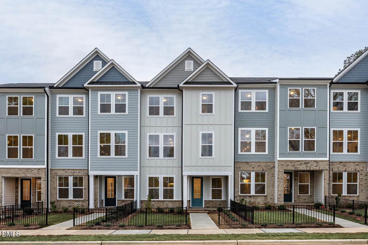 147 Broadway Street 4