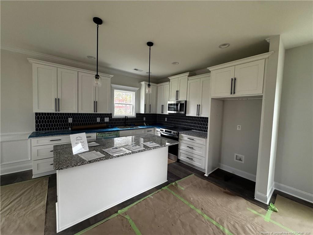 7198 Manassas Street