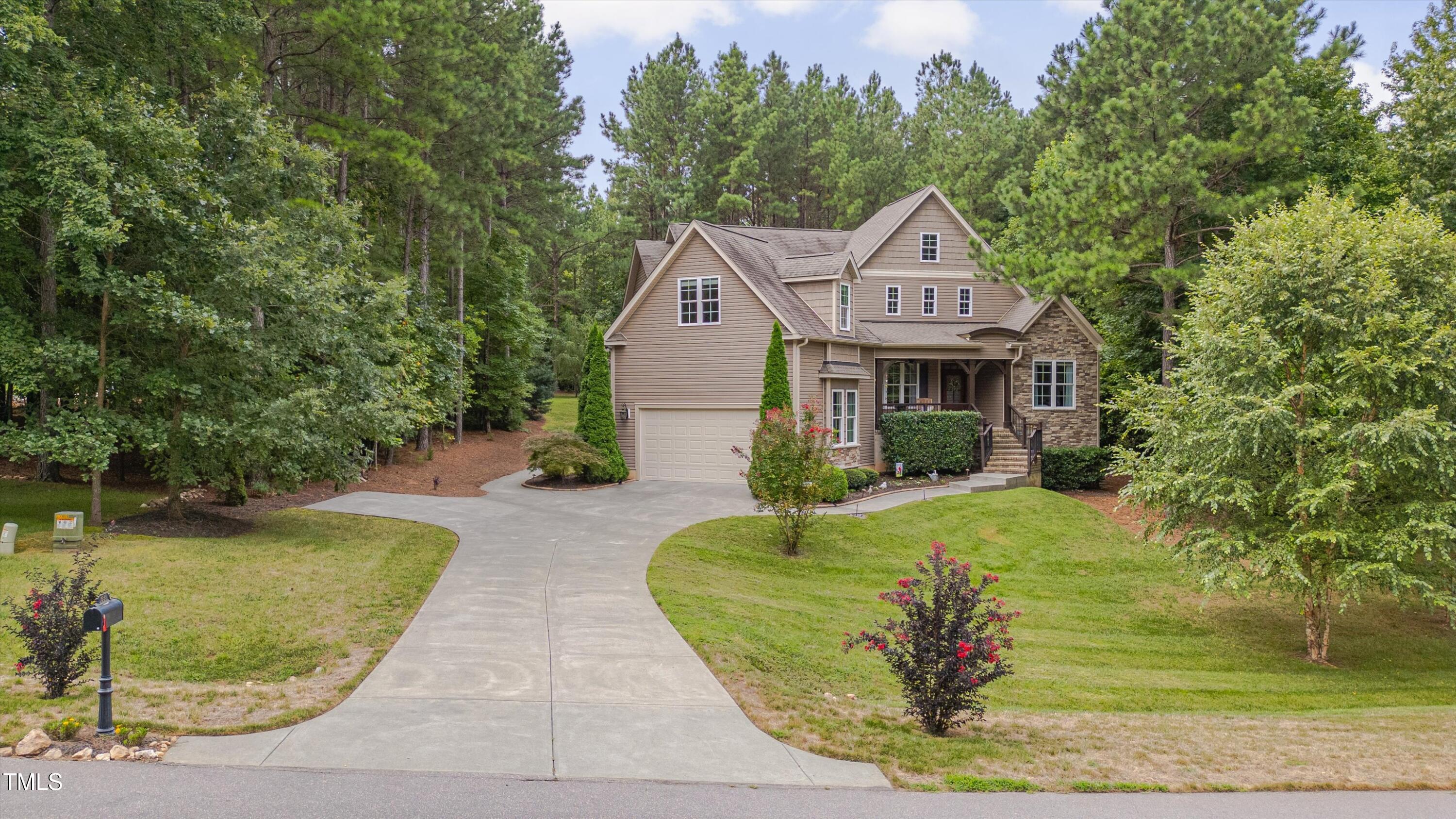 1633 Carriage Drive