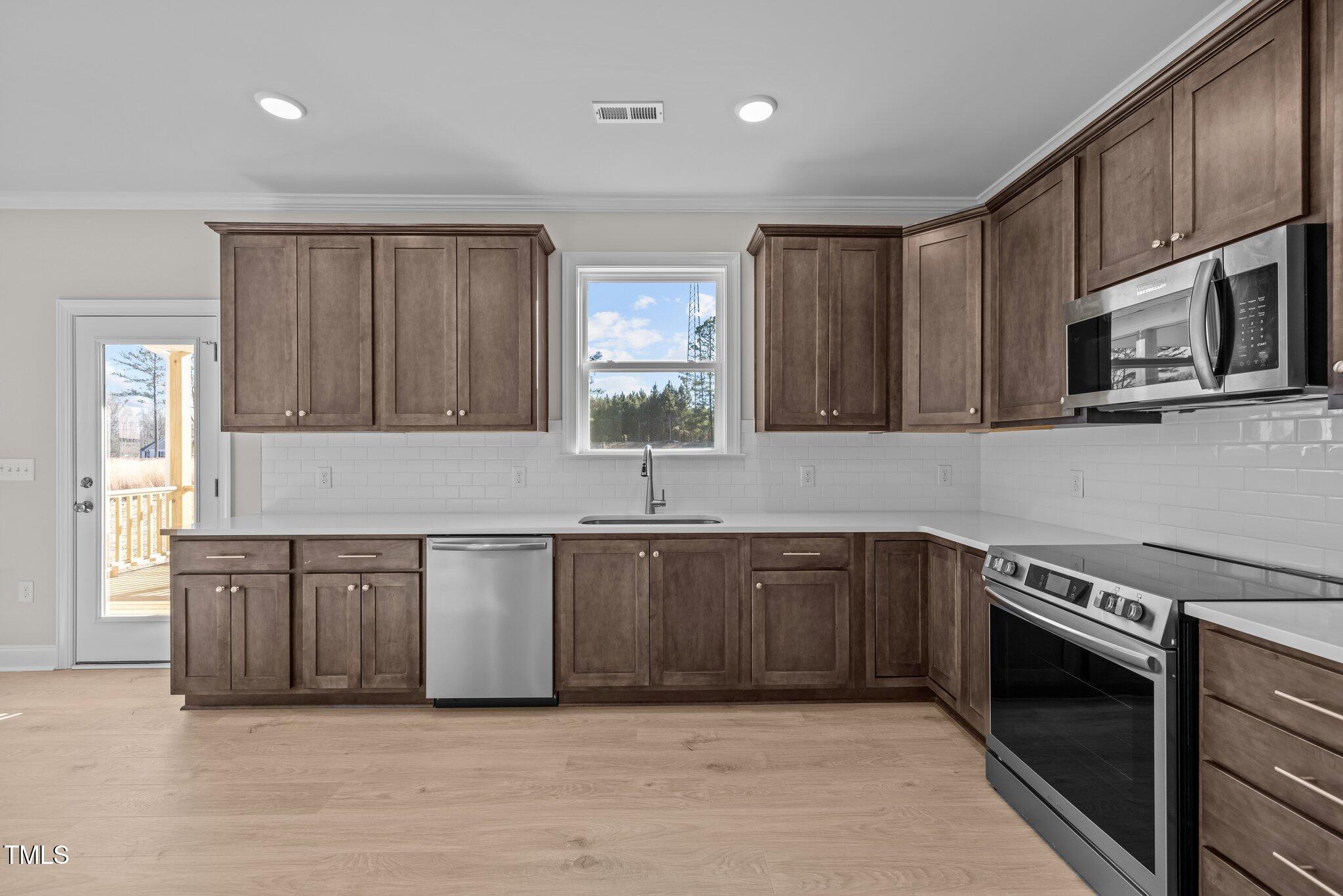 15 Diamond Creek Drive