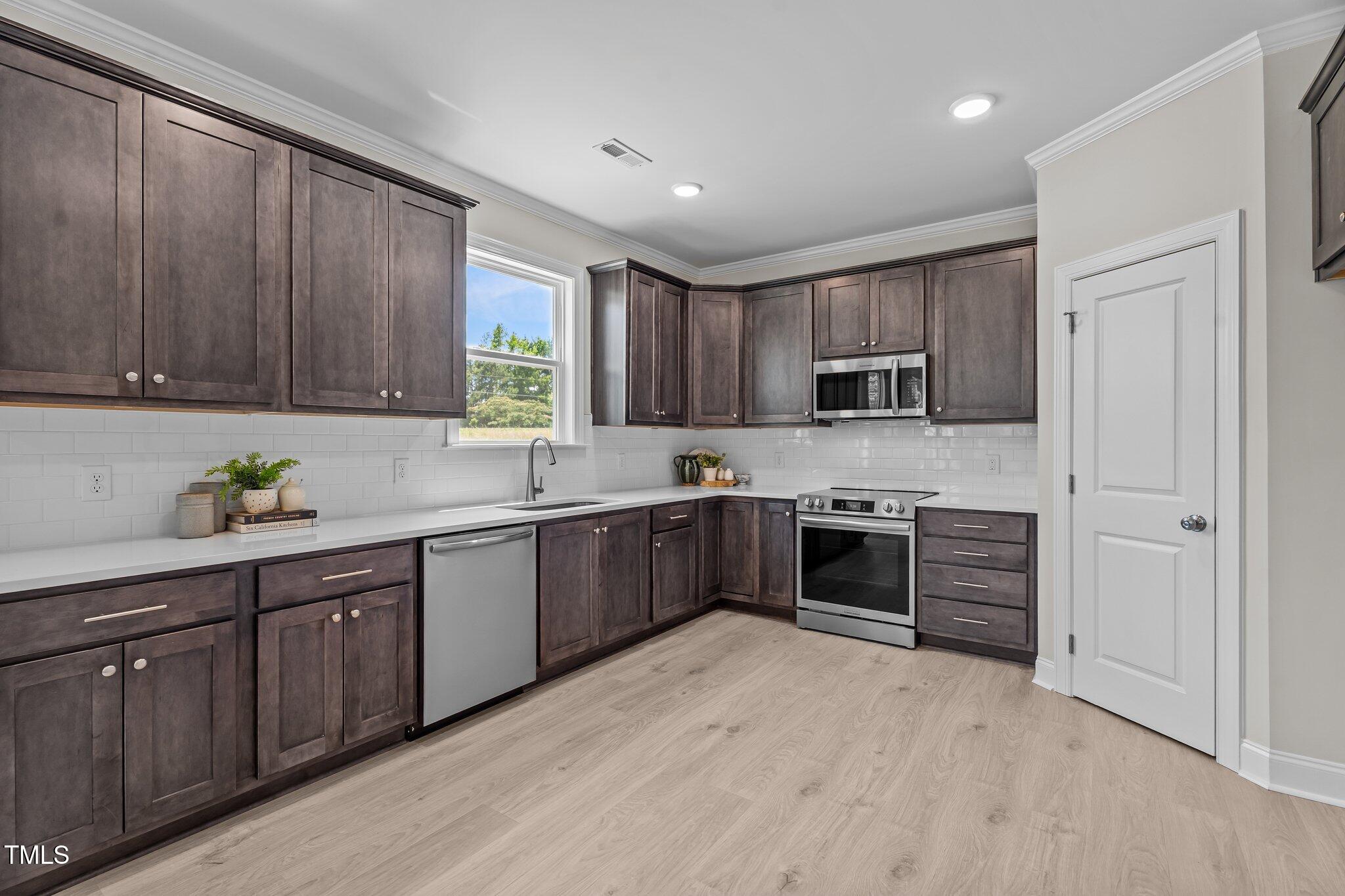 15 Diamond Creek Drive