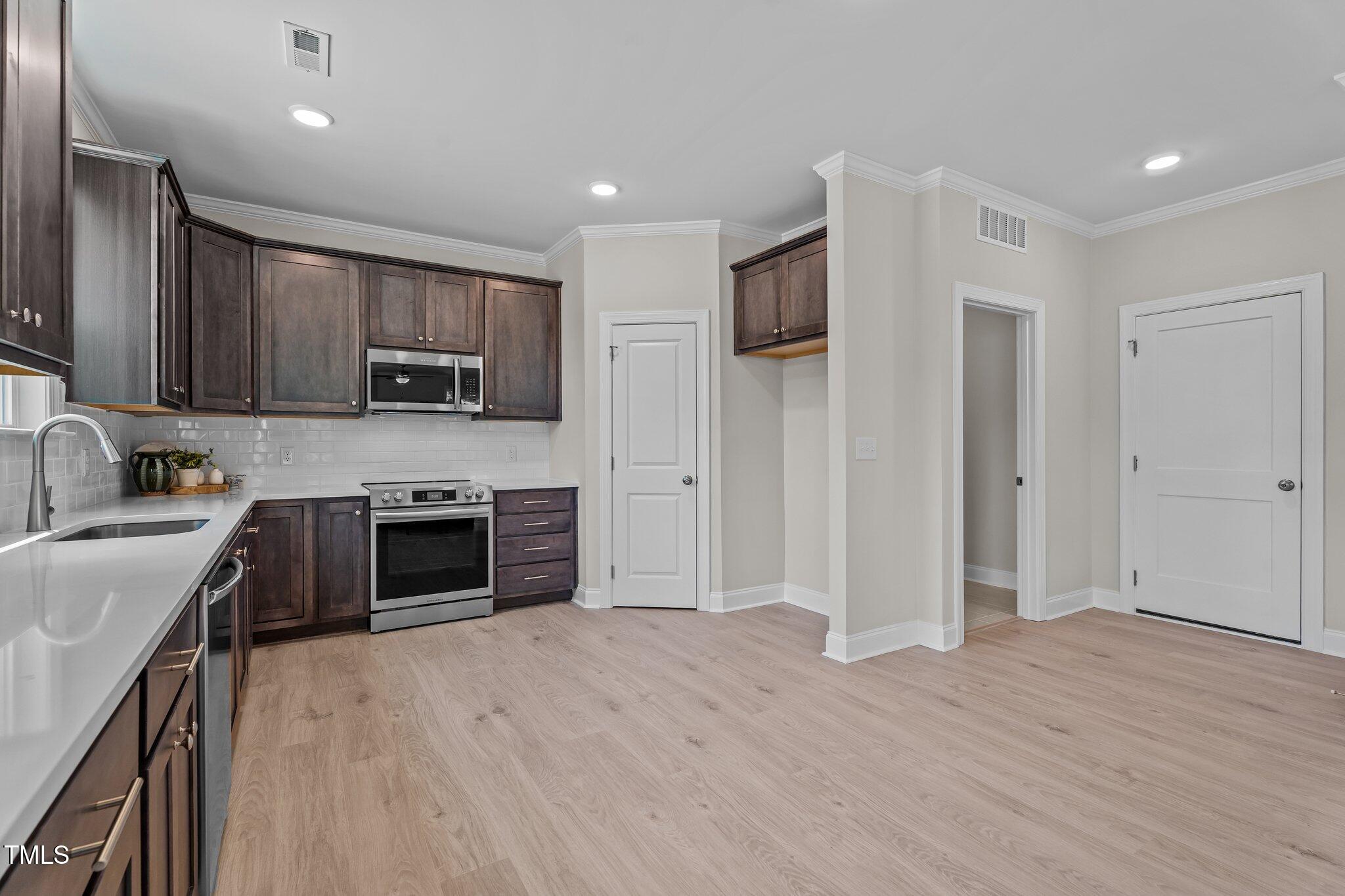 15 Diamond Creek Drive
