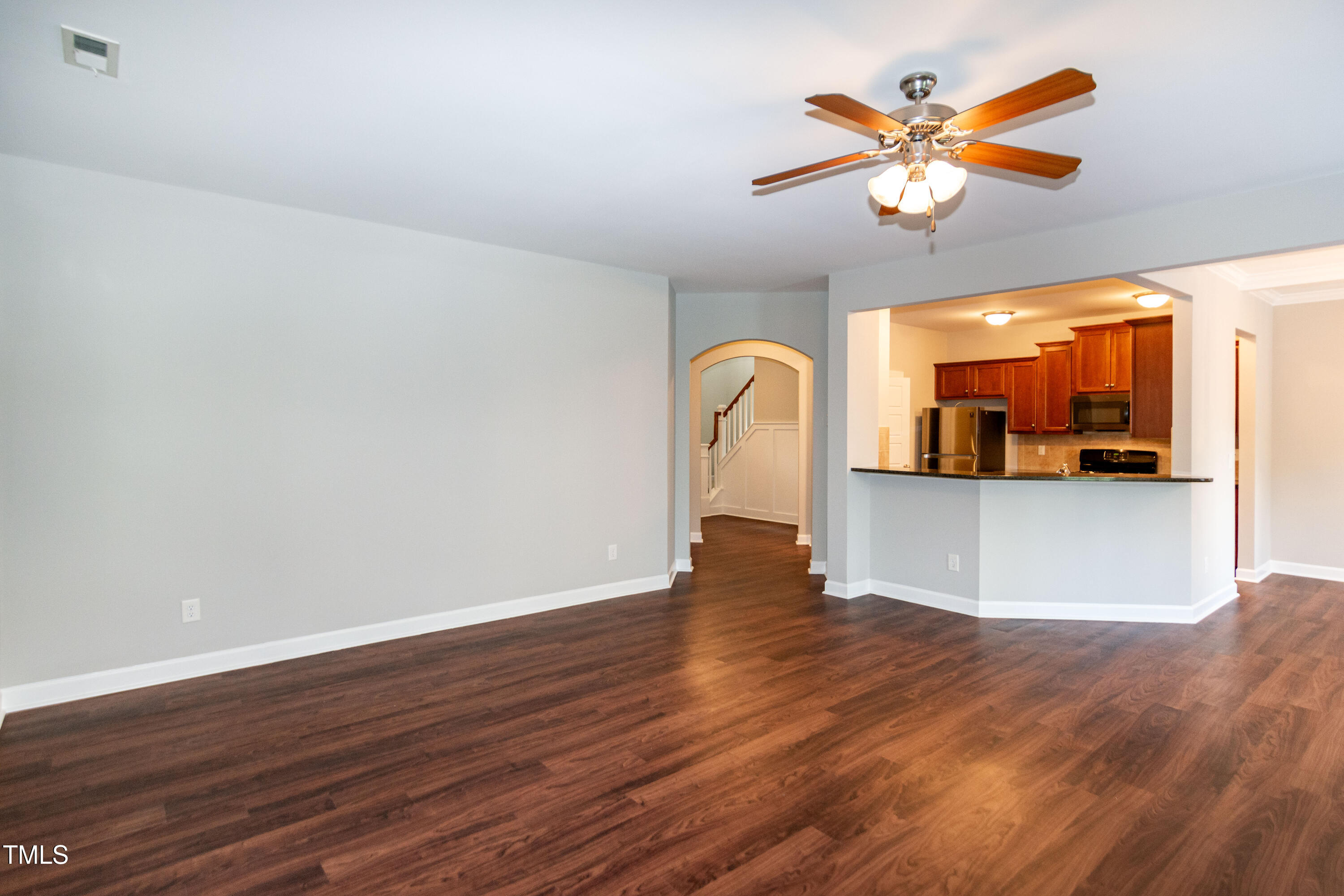 206 Roundhouse Lane
