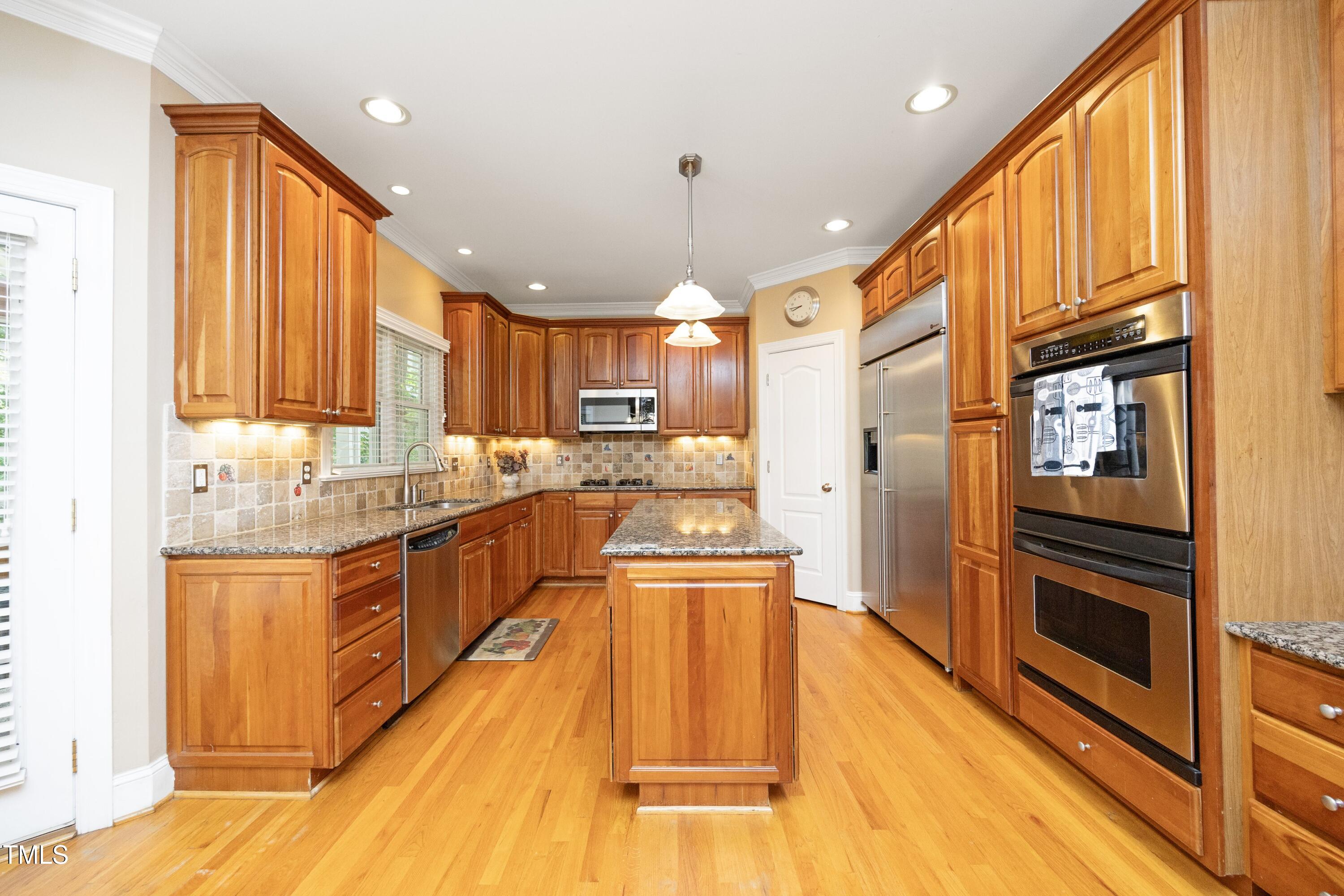 101 Royal Glen Drive