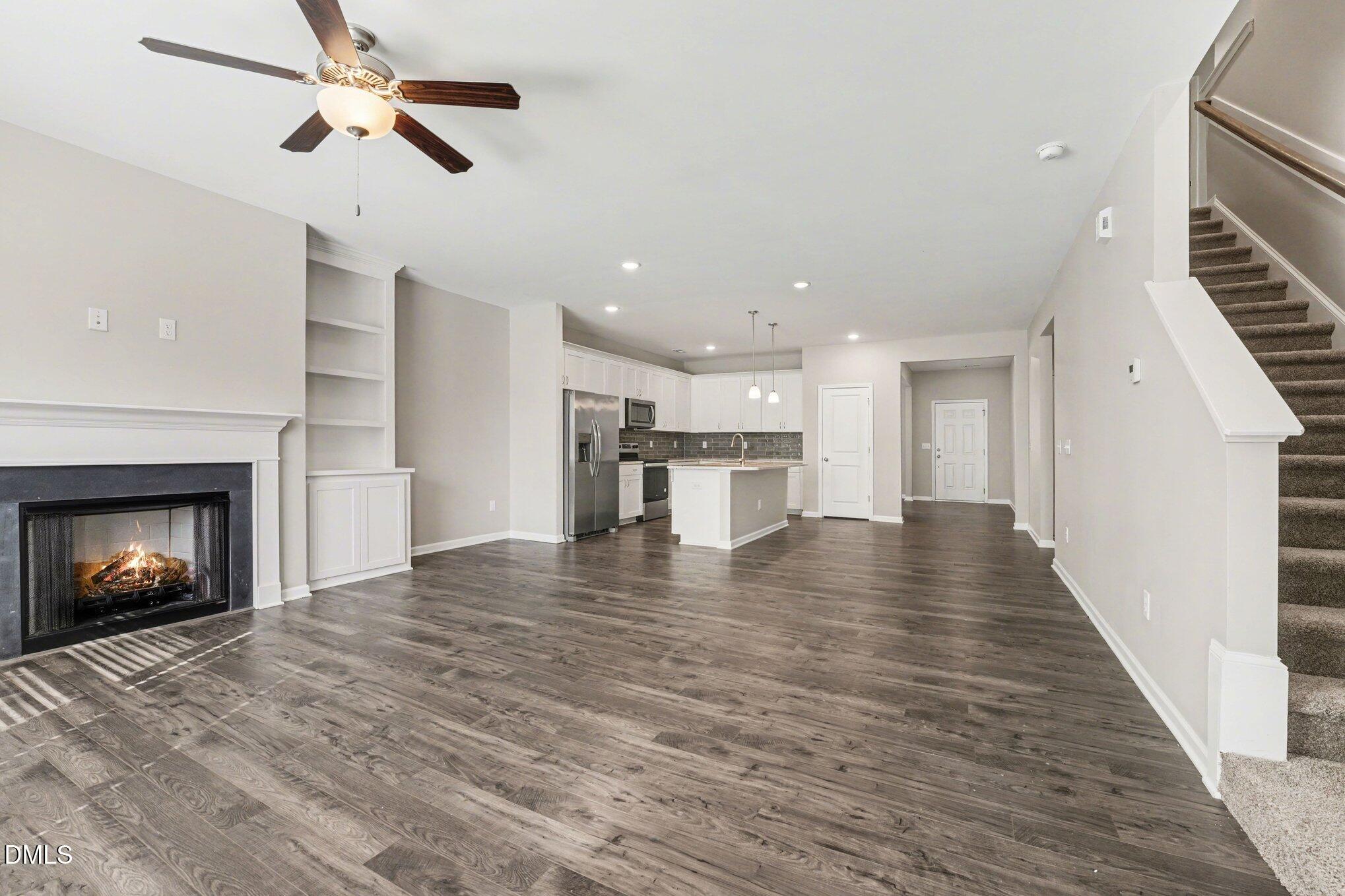 106 Two Daughters Stream