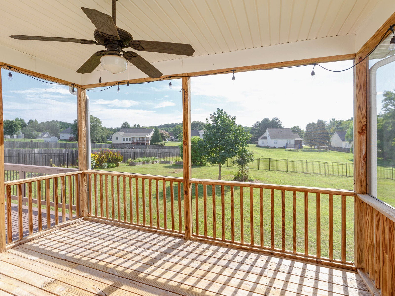 75 Glen Oaks Drive