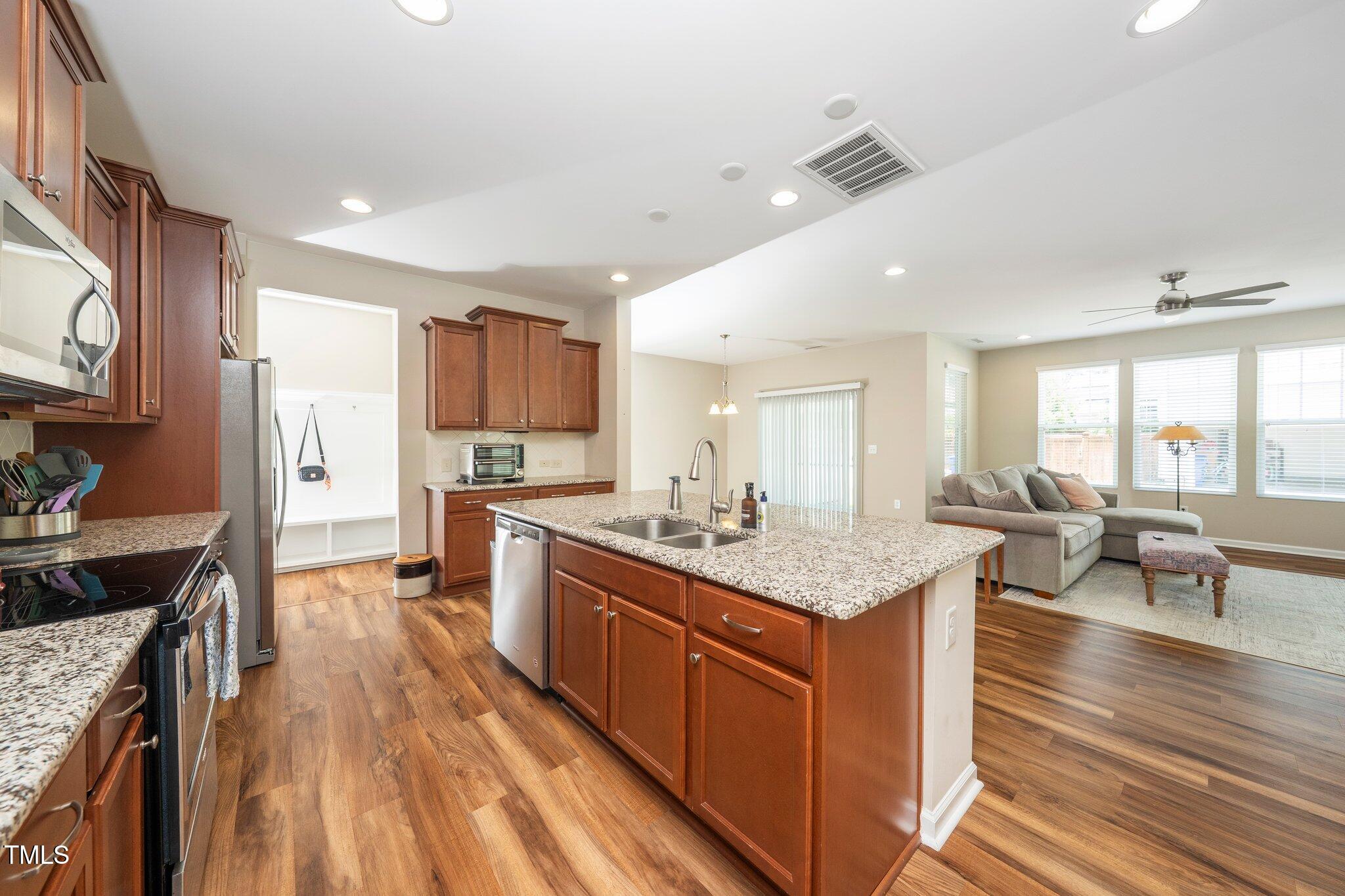 1410 Southpoint Trail