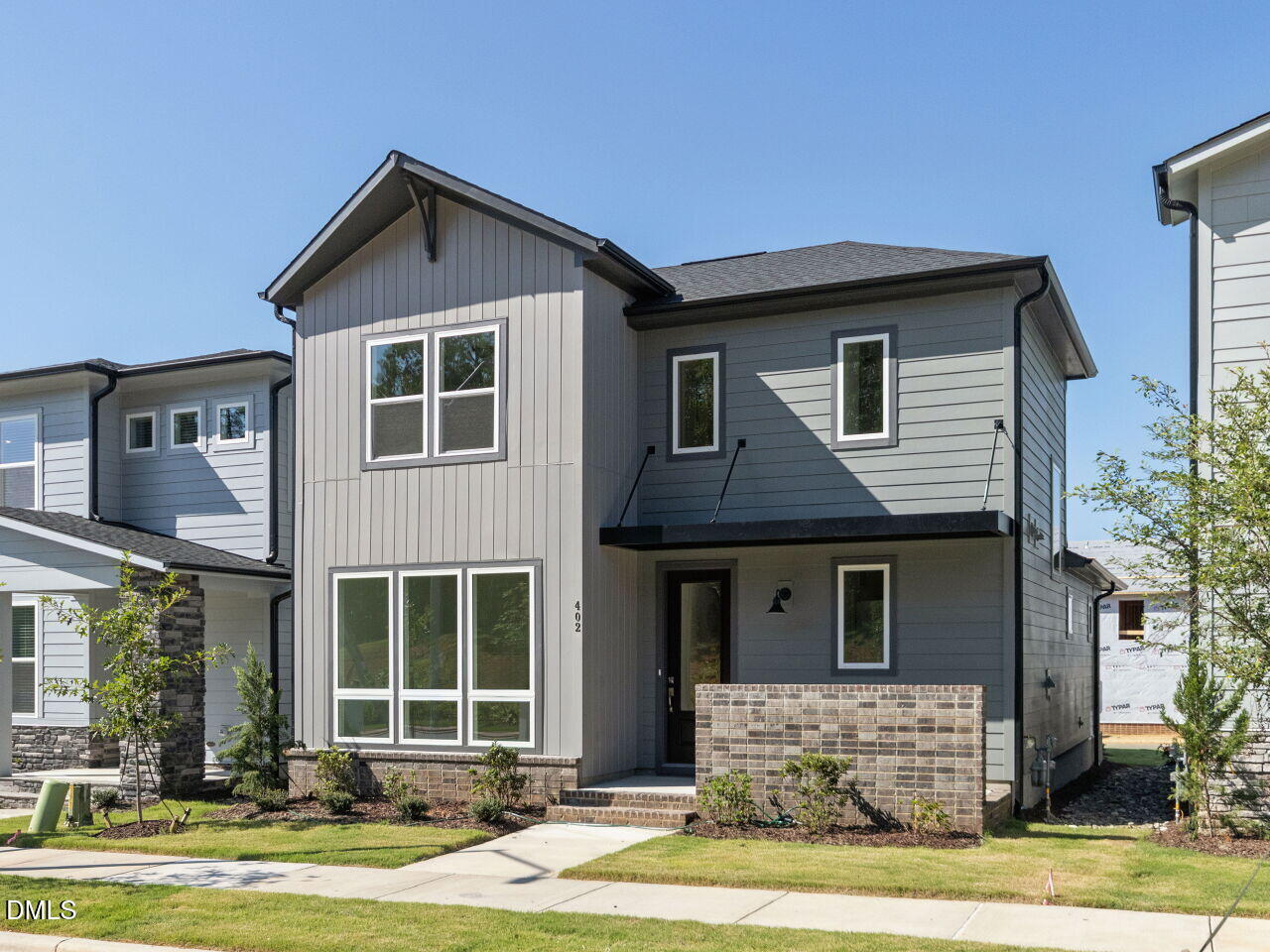 402 N Vlg Parkway