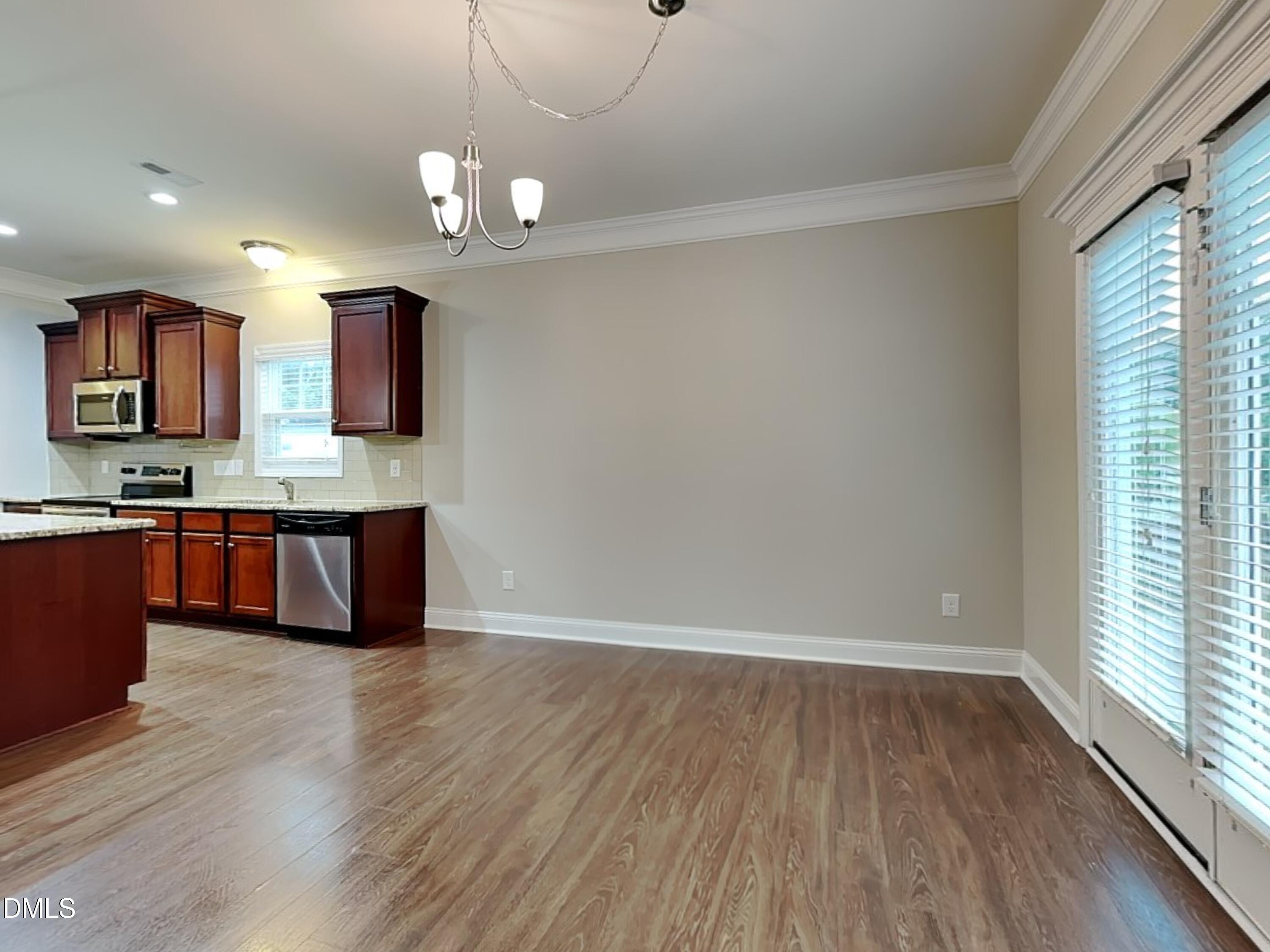 182 Rolling Oaks Lane