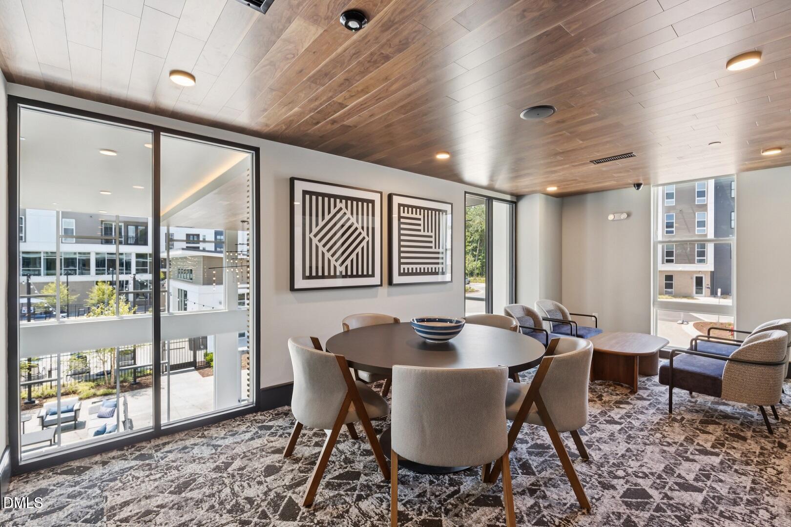 Chapel Hill, North Carolina 27517, United States, 2 Bedrooms Bedrooms, ,2 BathroomsBathrooms,Residential,Active,192592