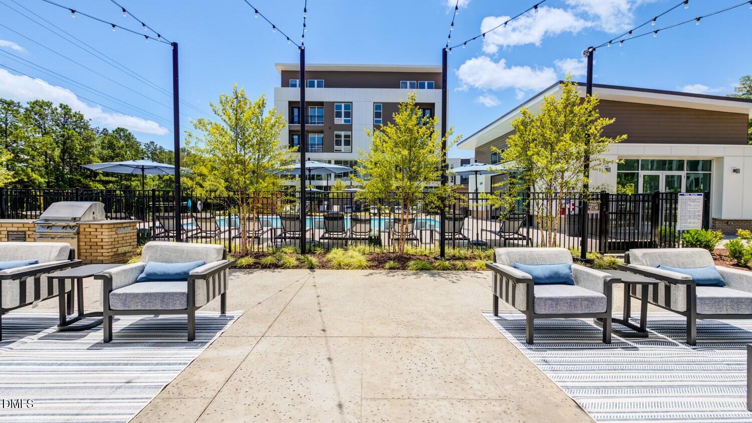 Chapel Hill, North Carolina 27517, United States, 2 Bedrooms Bedrooms, ,2 BathroomsBathrooms,Residential,Active,192592