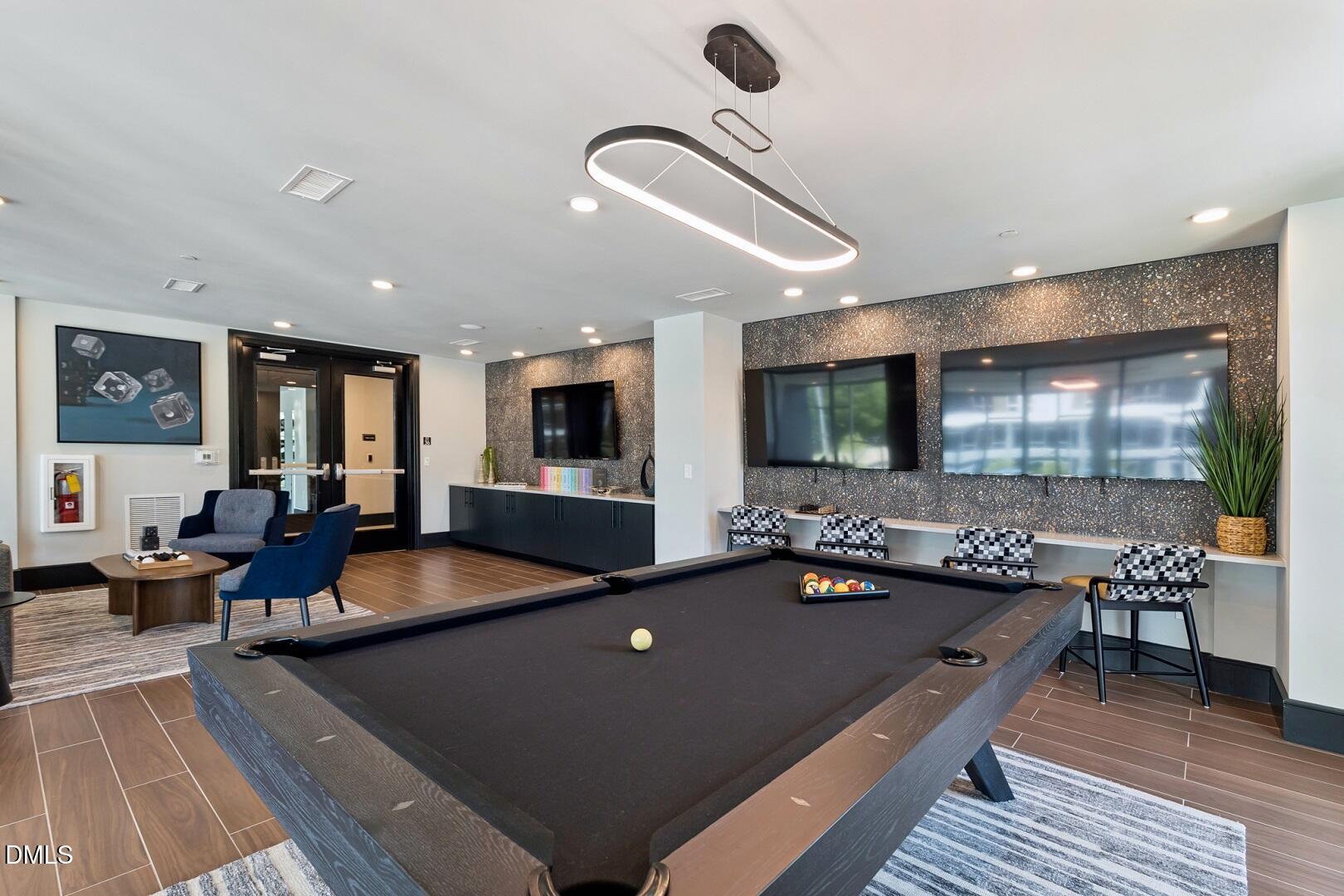 Chapel Hill, North Carolina 27517, United States, 2 Bedrooms Bedrooms, ,2 BathroomsBathrooms,Residential,Active,192592