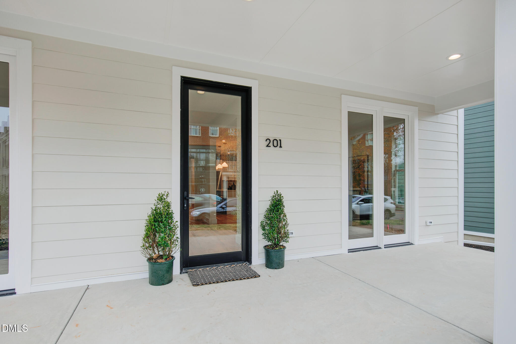 201 E Winmore Avenue