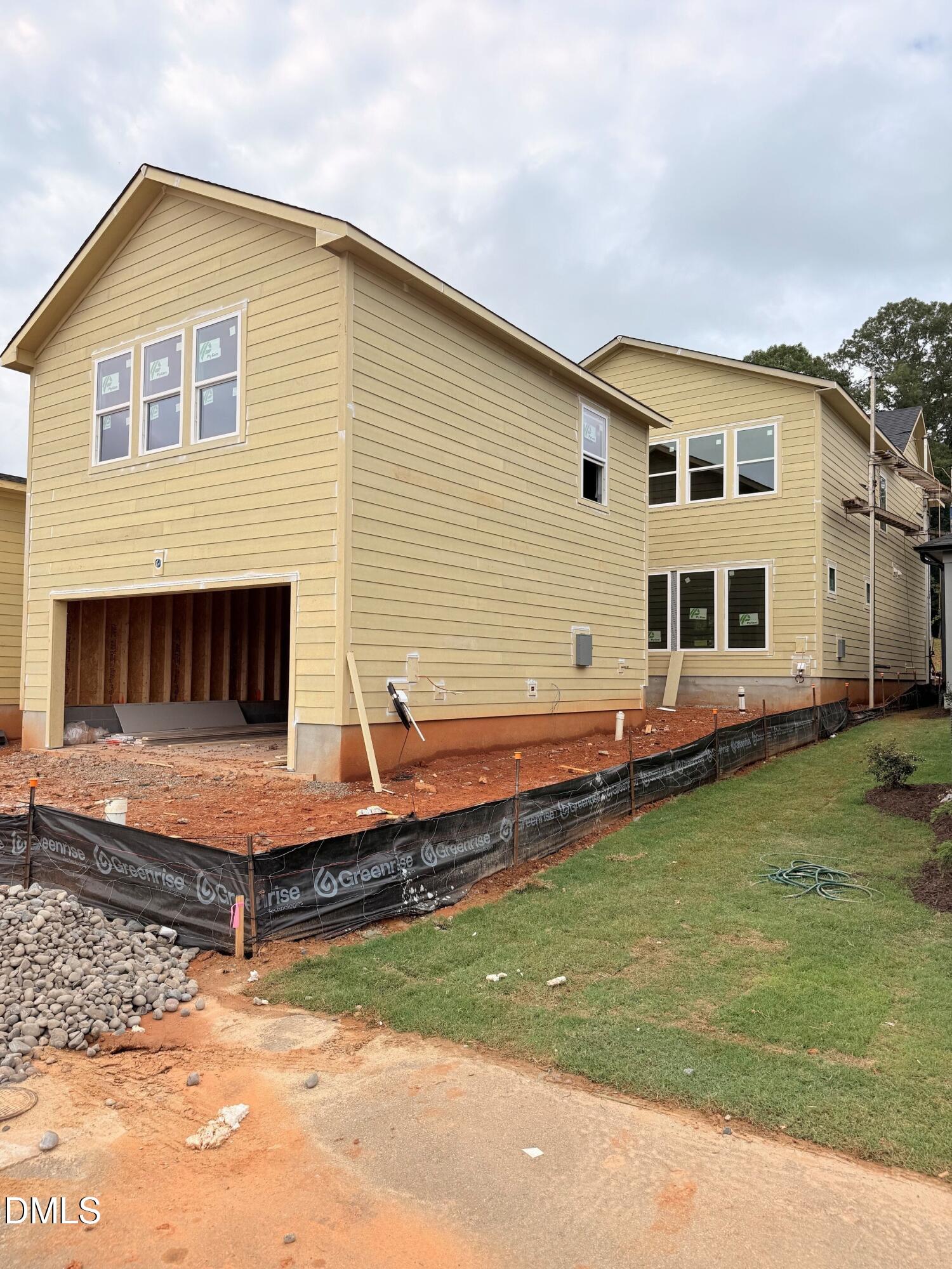 416 North Village Parkway