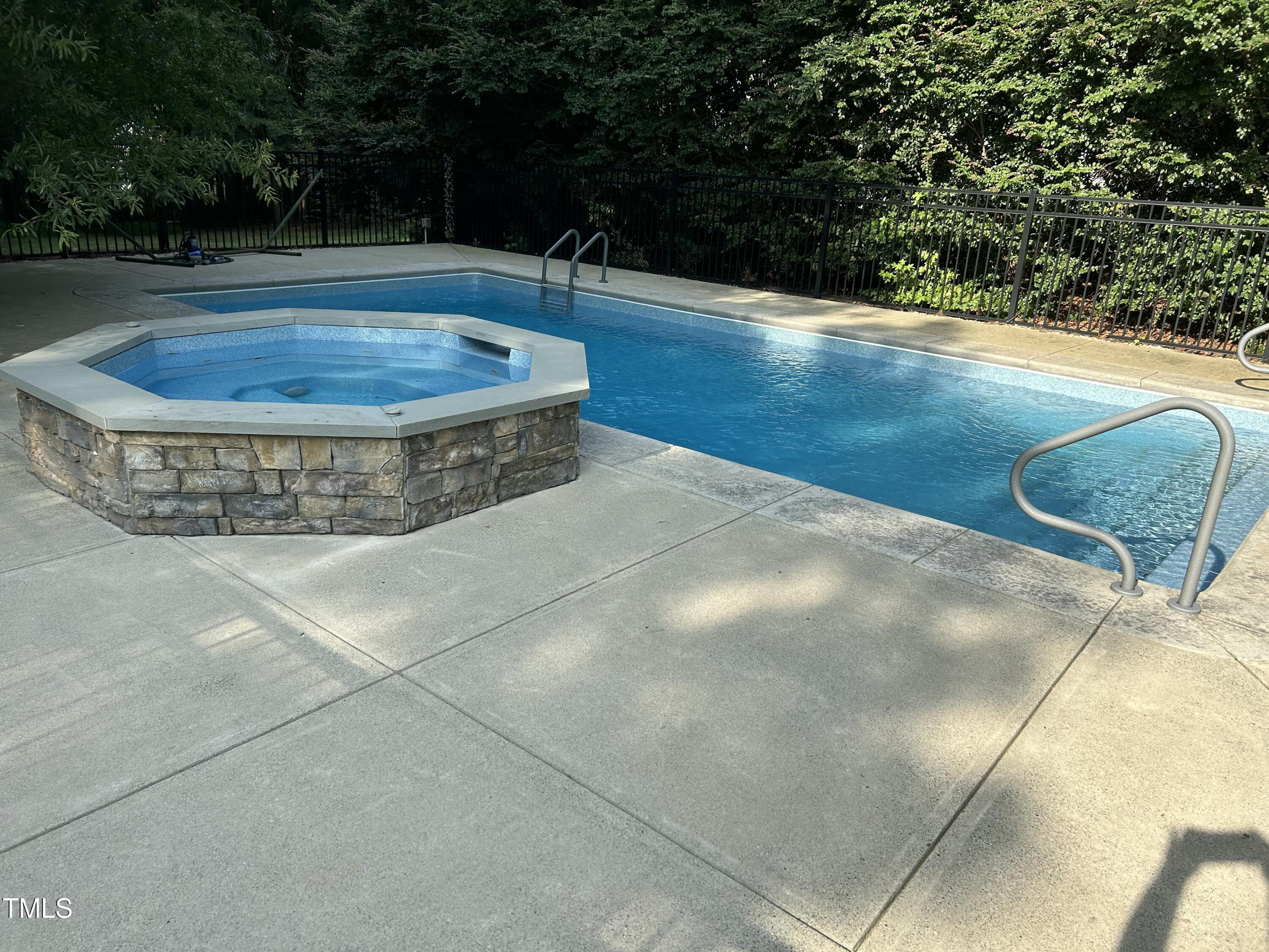 3506 W Stone Drive