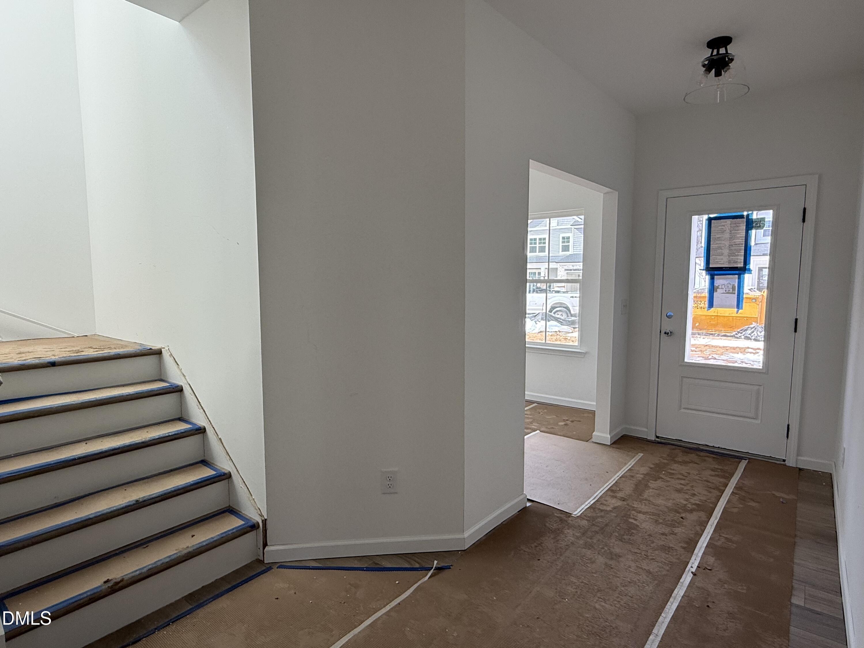 913 Fetching Place 376