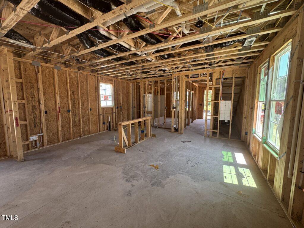 348 White Oak Gdn Way 225