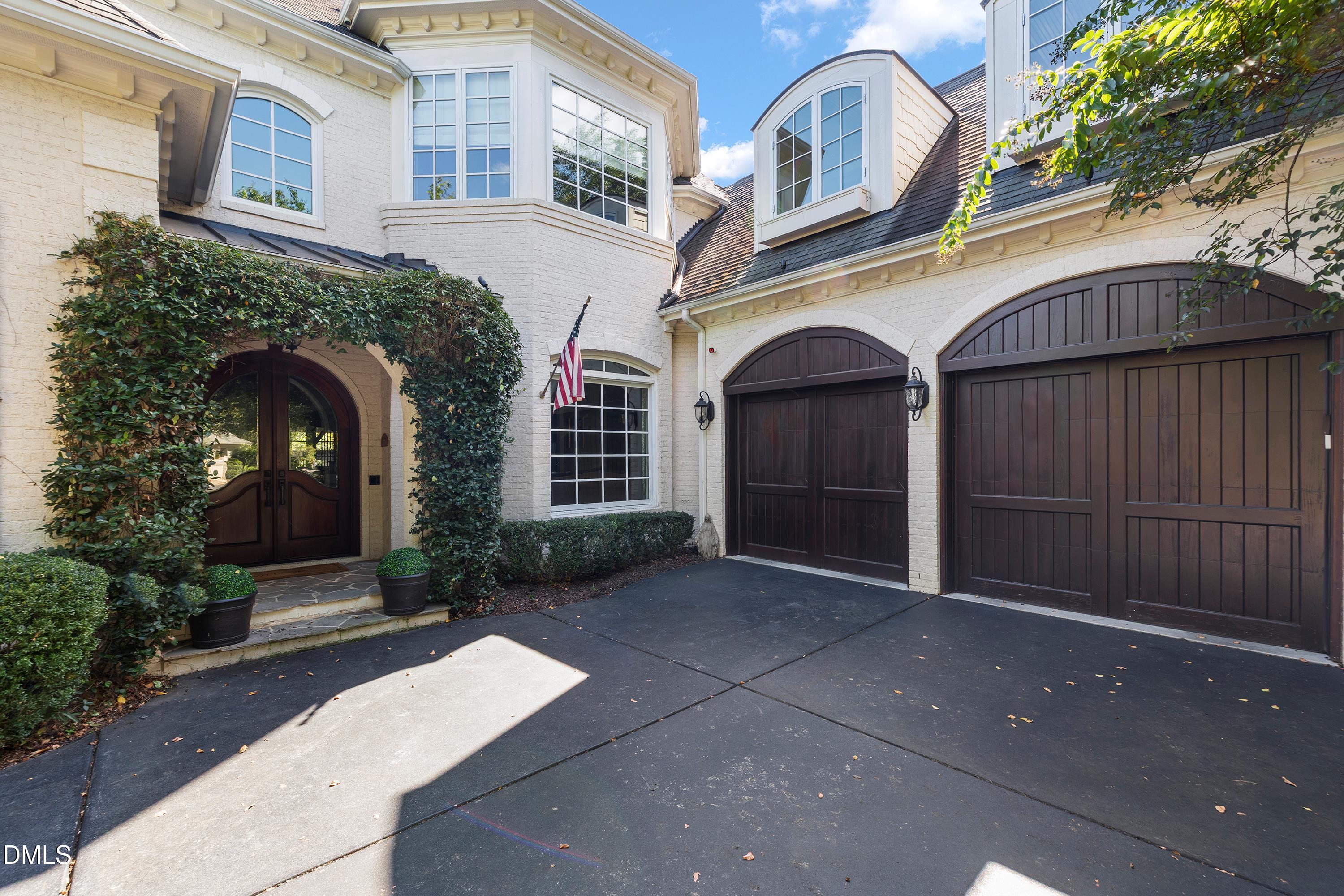 2712 Anderson Drive