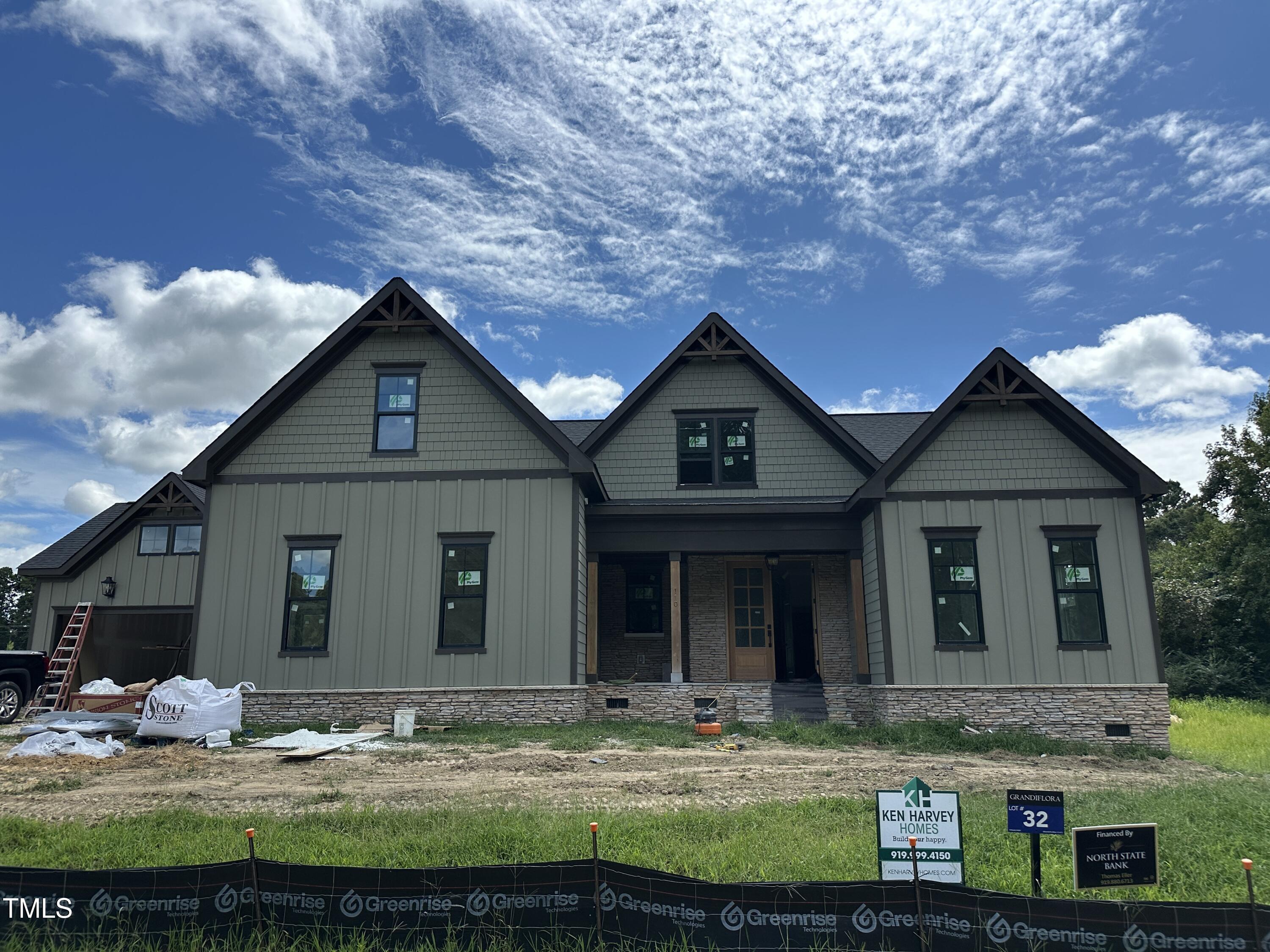 110 Broadleaf Lane