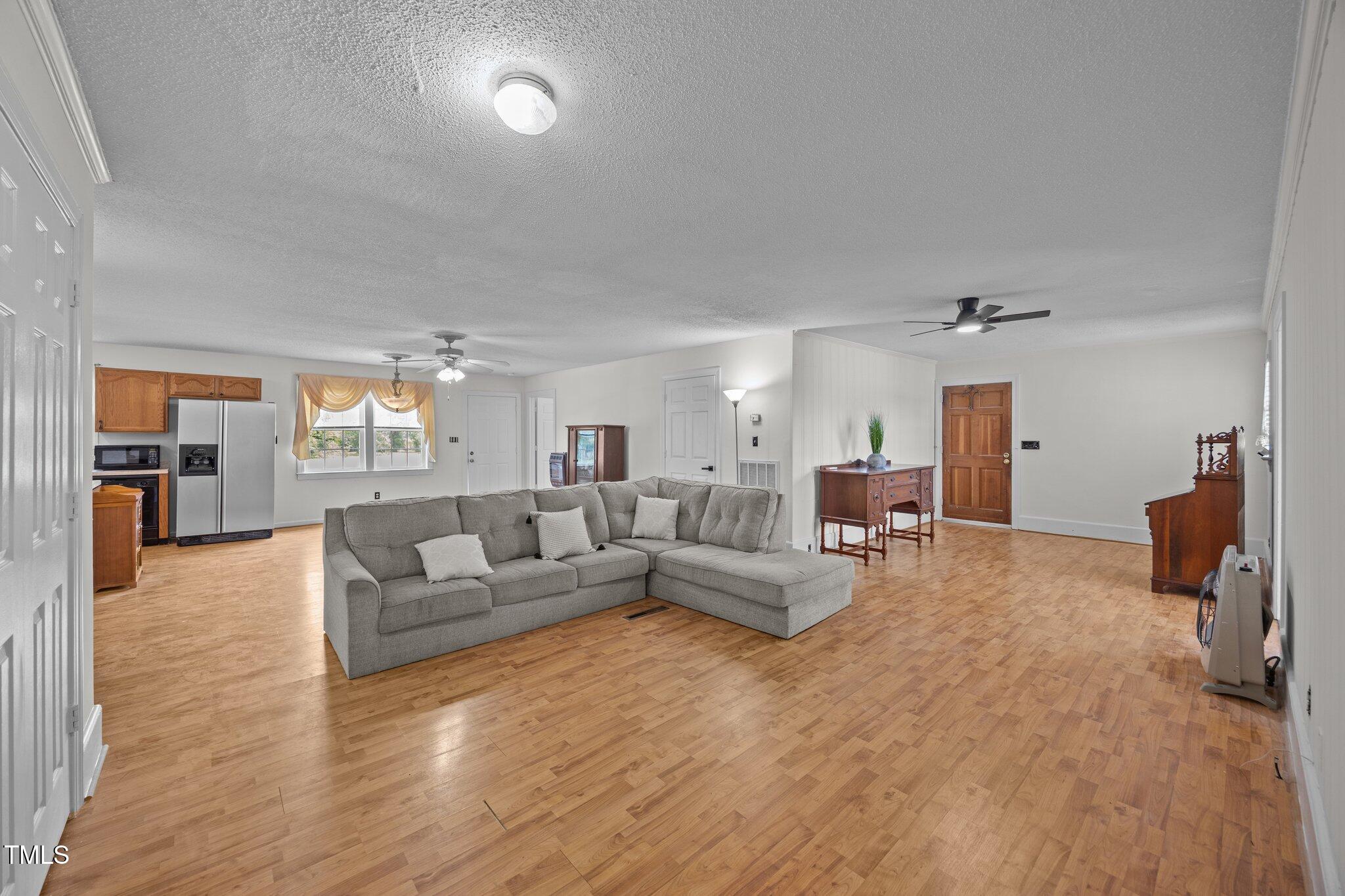 303 E Railroad Street