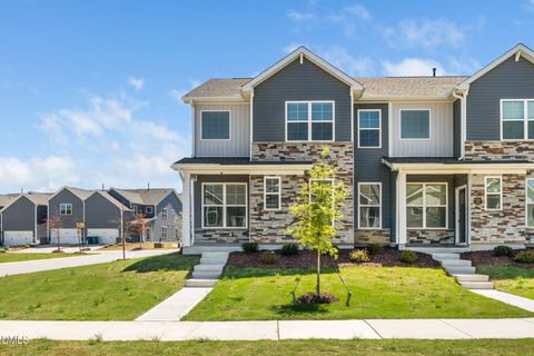 Photo of 725 Andrade Drive, Fuquay Varina, NC 27526 (MLS # 10152783)