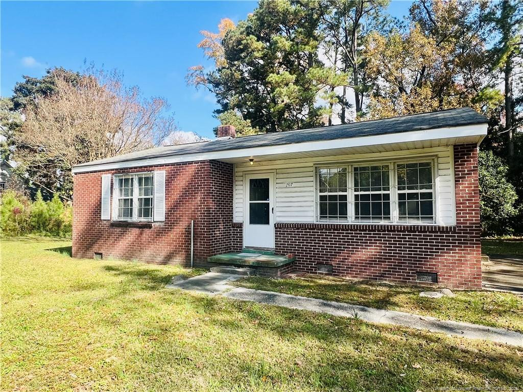 207 E Rockingham Road