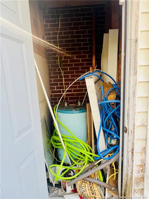 207 E Rockingham Road