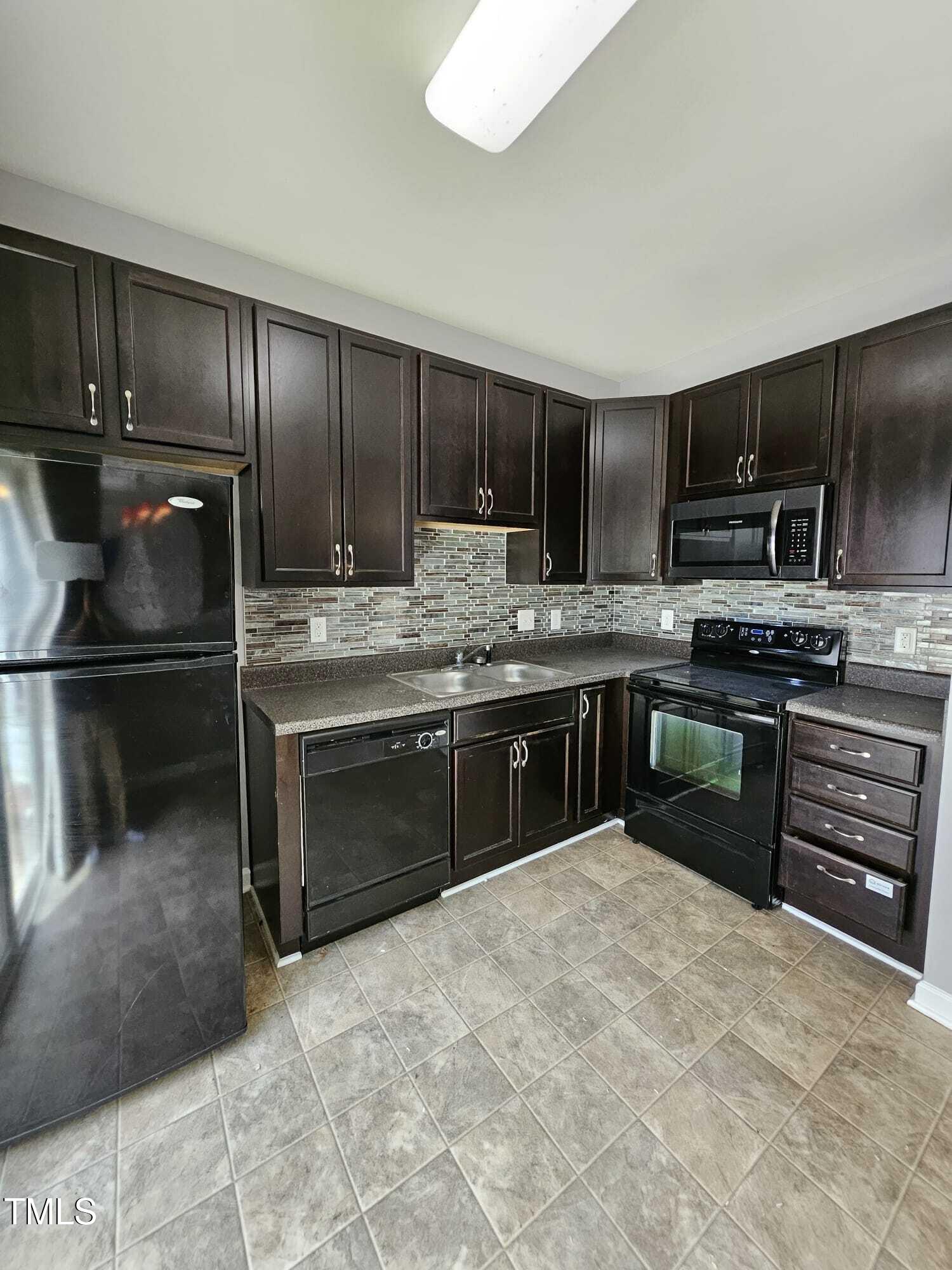 401 Coalinga Lane 106