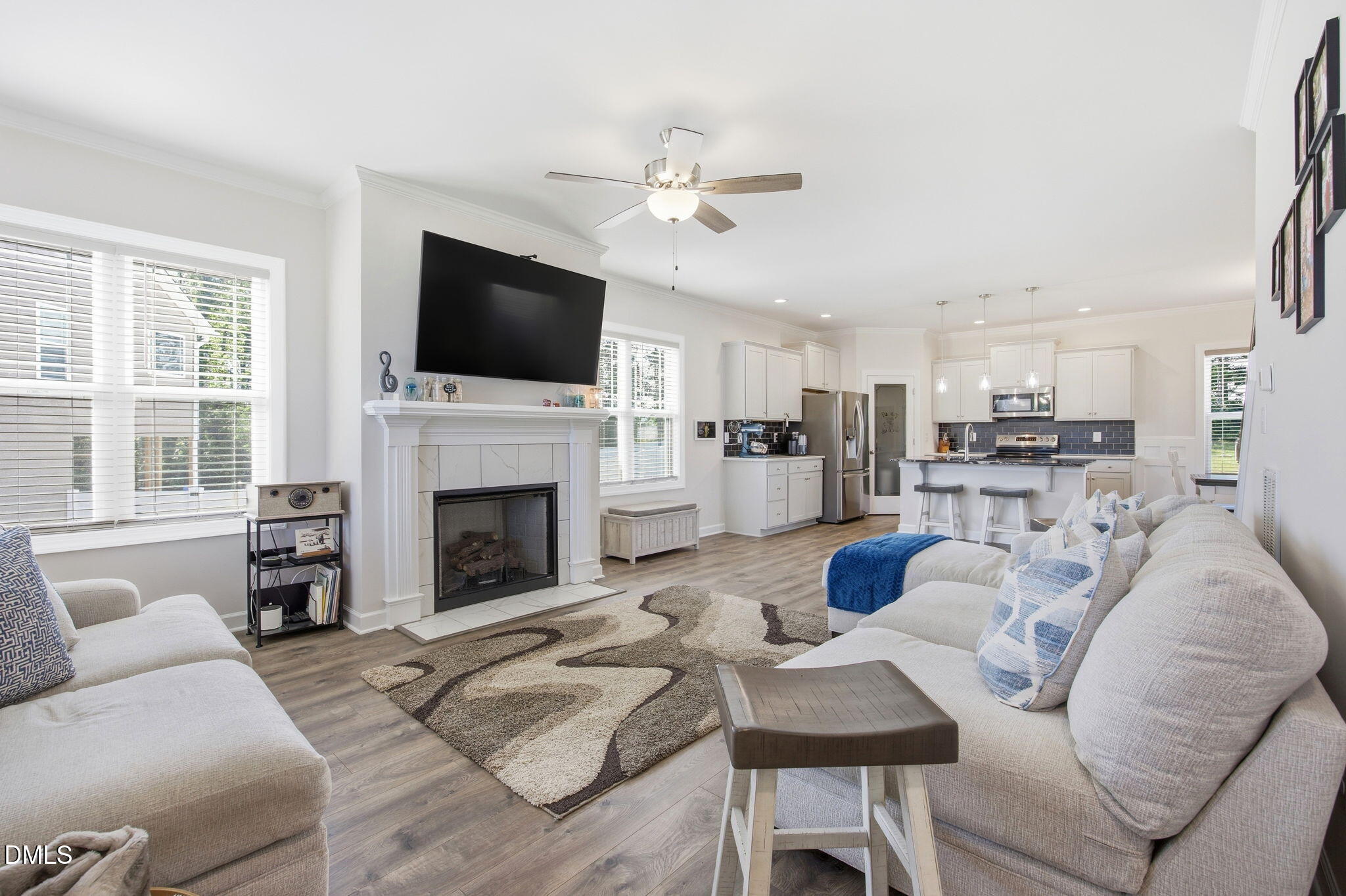 49 Golden View Place