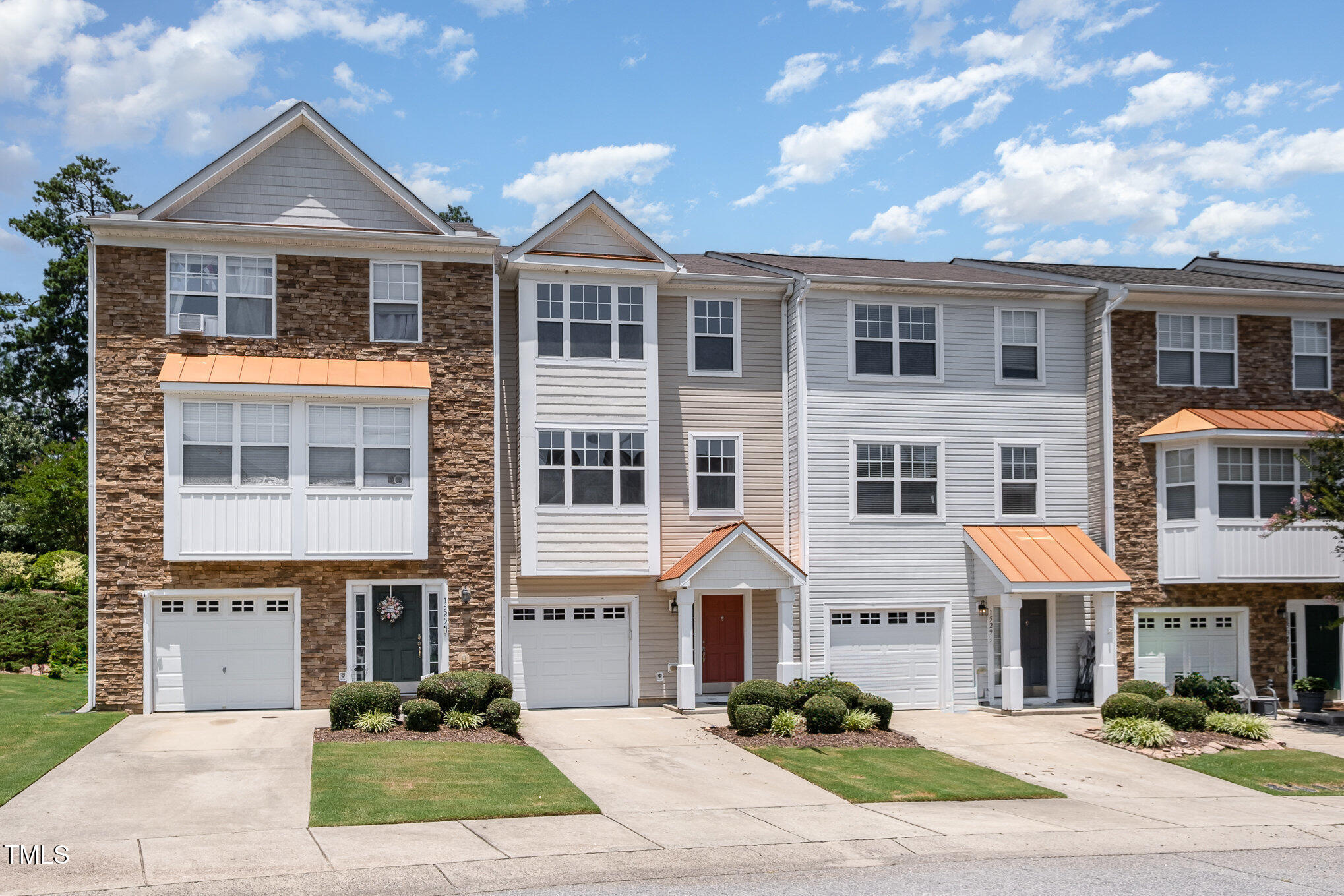 1527 Haywards Heath Lane