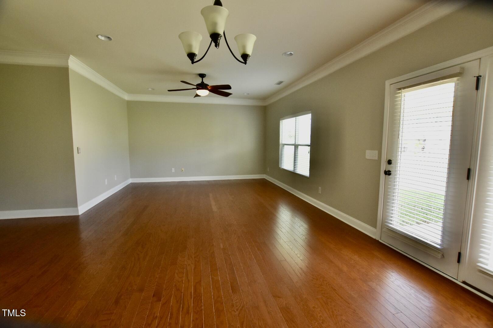 128 Plymouth Drive