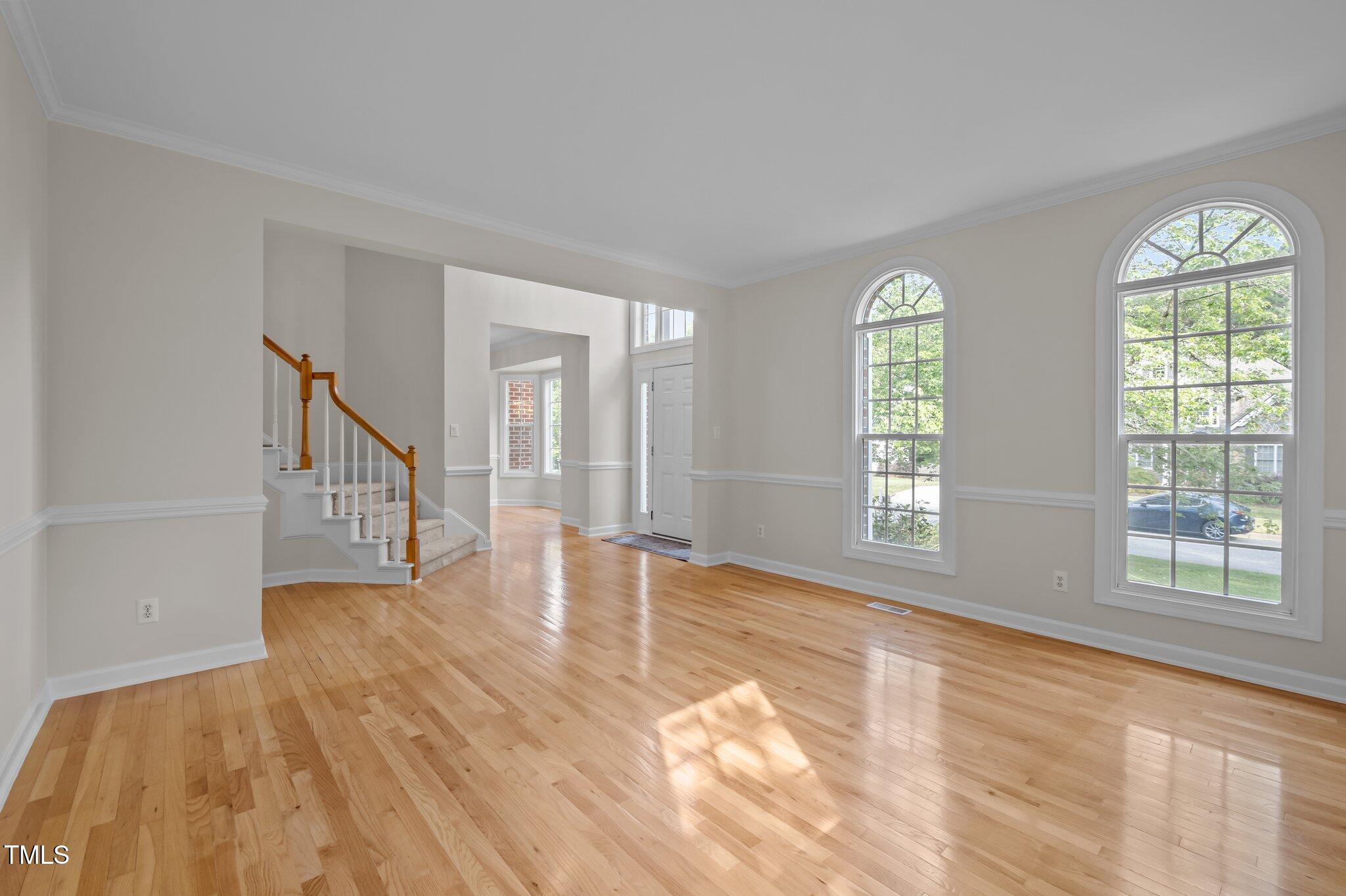 15 Aman Court