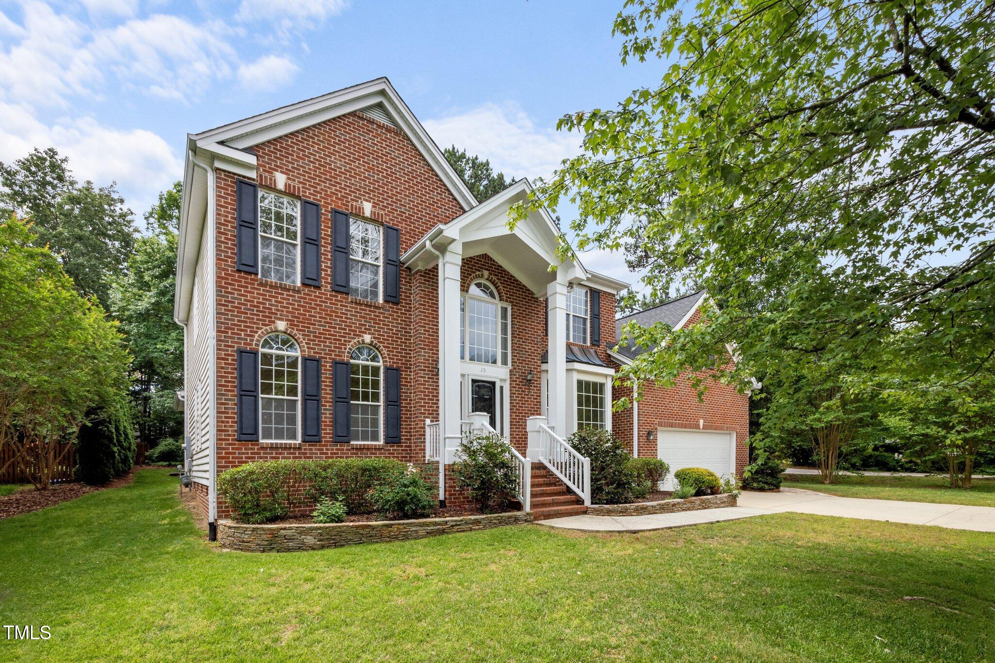 15 Aman Court