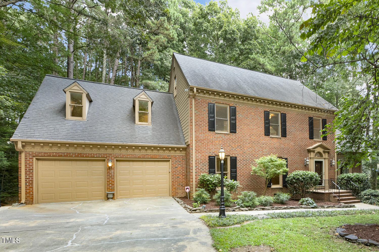 5008 Wood Valley Drive