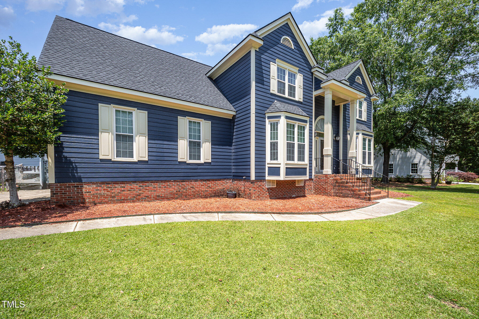 104 Goldleaf Court