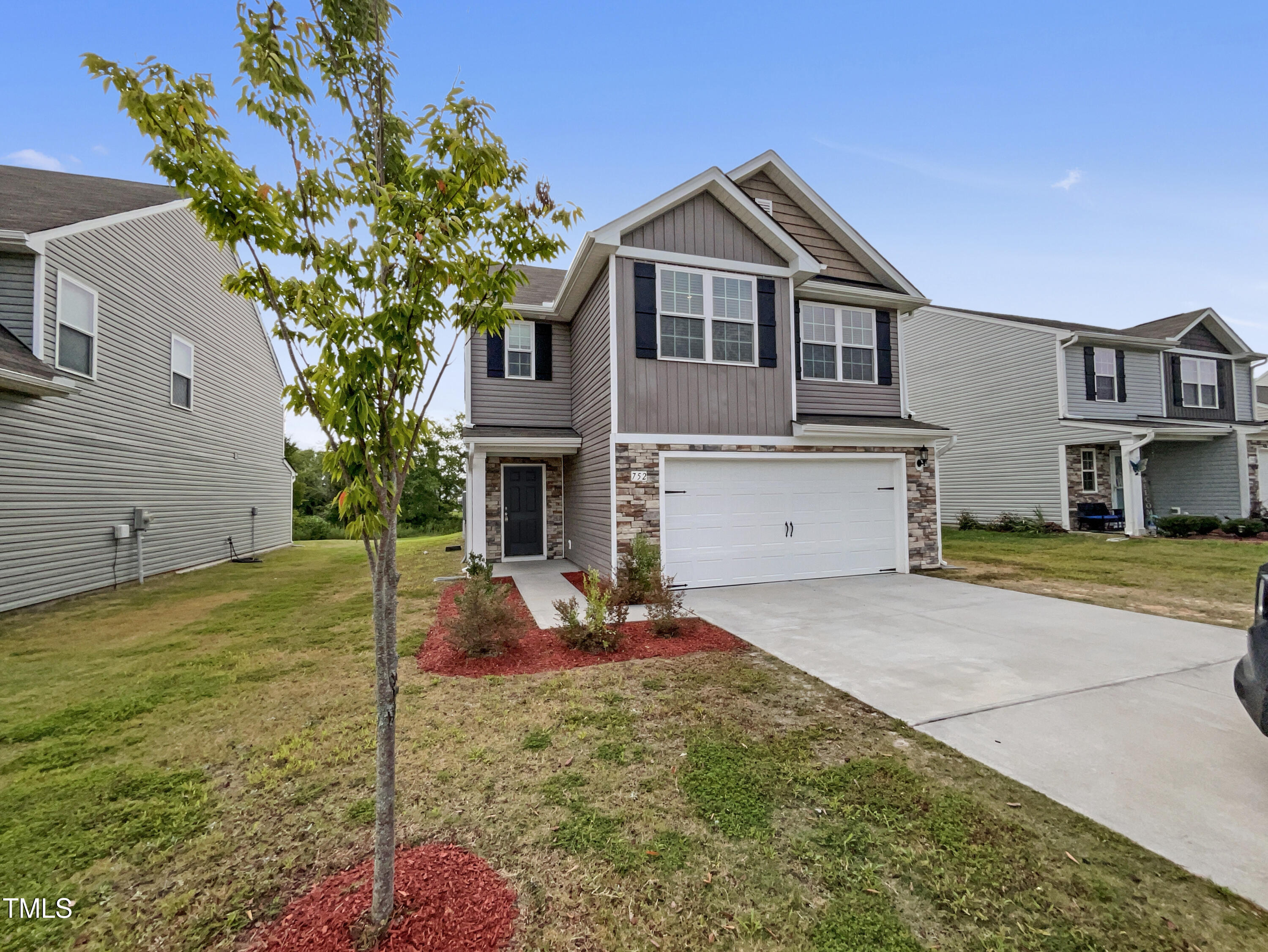 752 Frosty Way