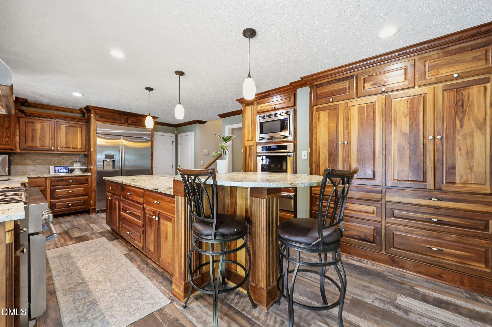 6200 Cricket Creek Lane