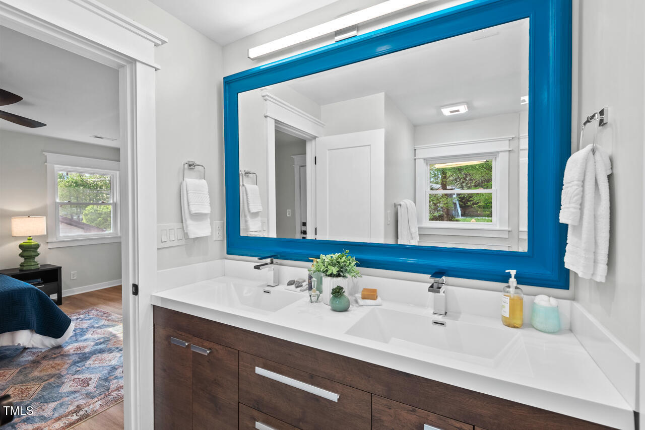 Raleigh, North Carolina 27609, United States, 5 Bedrooms Bedrooms, ,4 BathroomsBathrooms,Residential,Active,111970