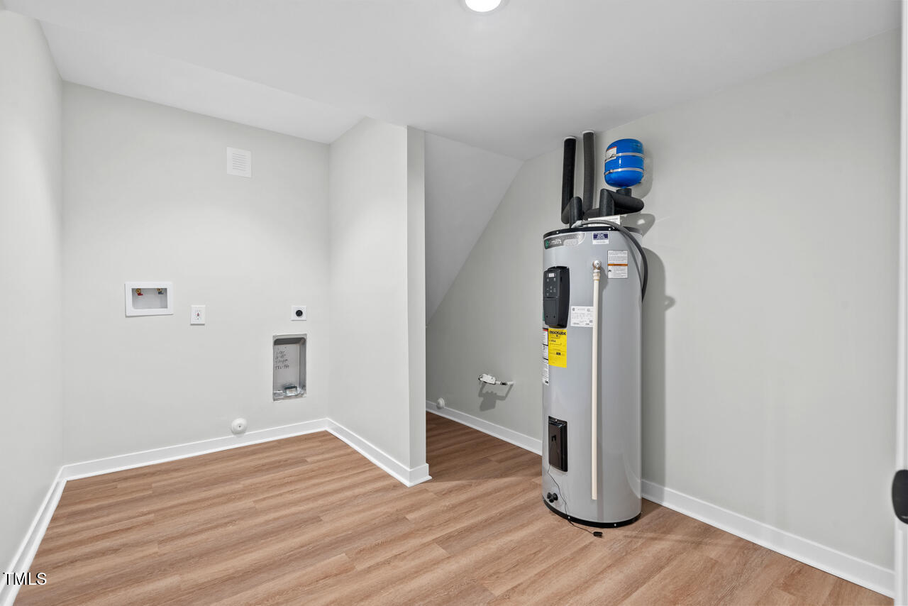 Raleigh, North Carolina 27609, United States, 5 Bedrooms Bedrooms, ,4 BathroomsBathrooms,Residential,Active,111970