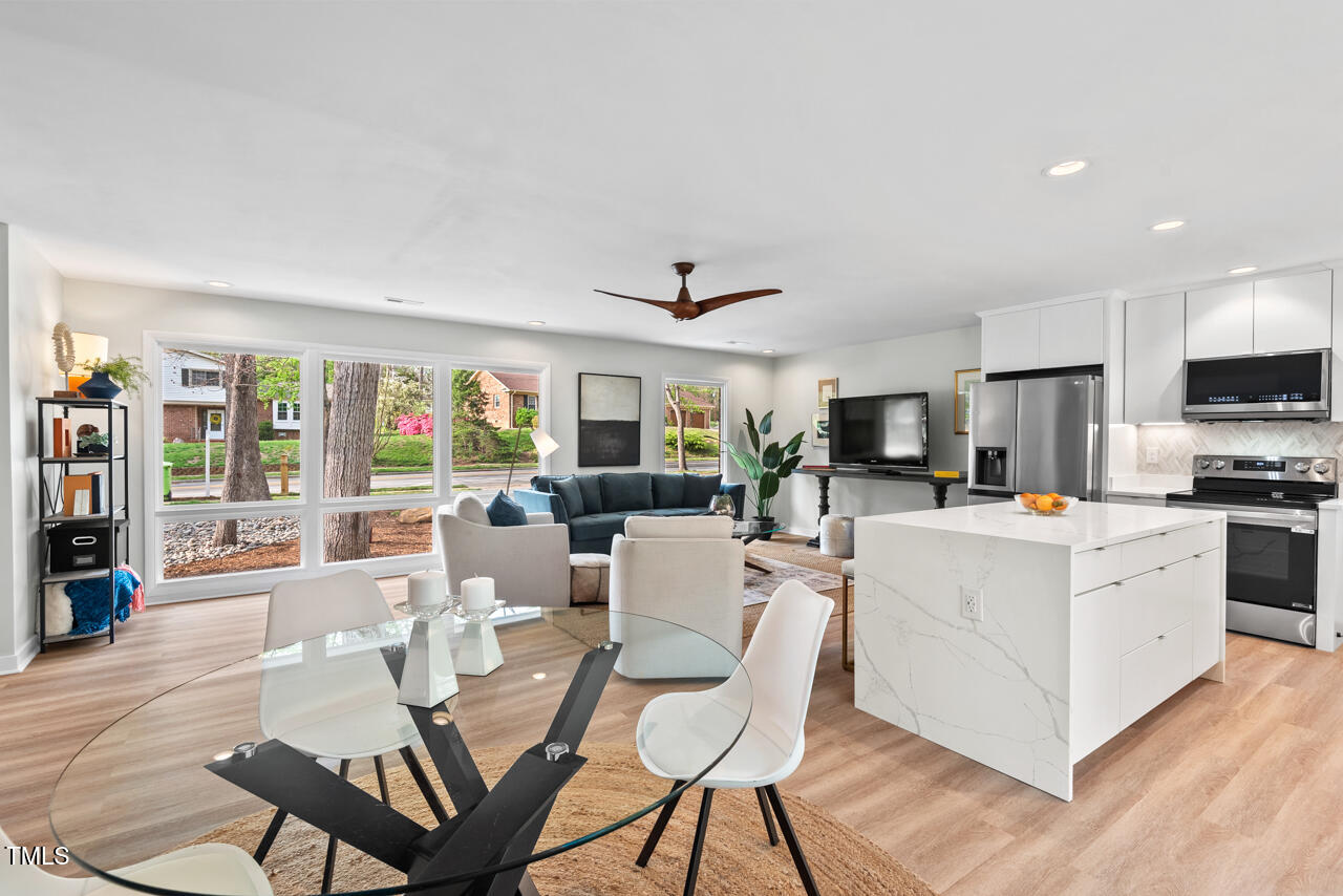 Raleigh, North Carolina 27609, United States, 5 Bedrooms Bedrooms, ,4 BathroomsBathrooms,Residential,Active,111970