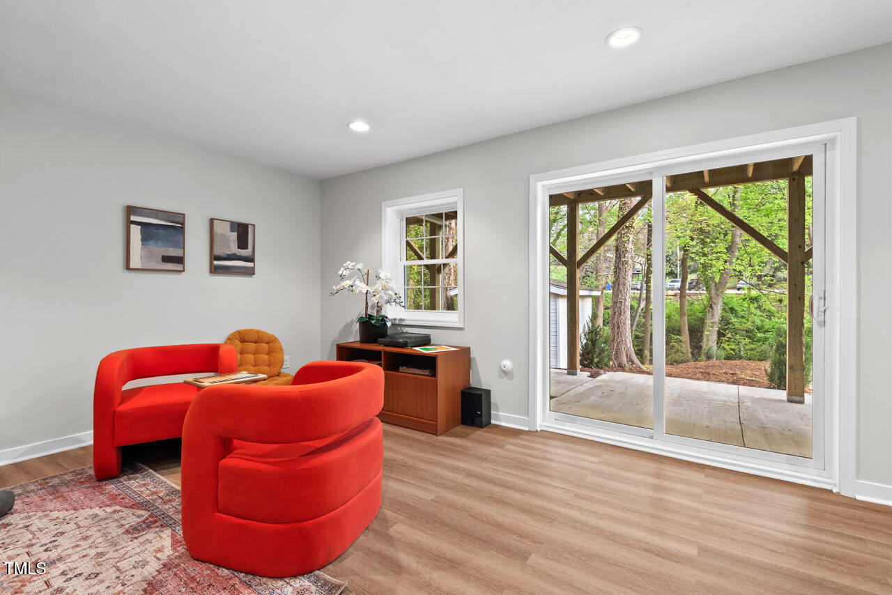 Raleigh, North Carolina 27609, United States, 5 Bedrooms Bedrooms, ,4 BathroomsBathrooms,Residential,Active,111970