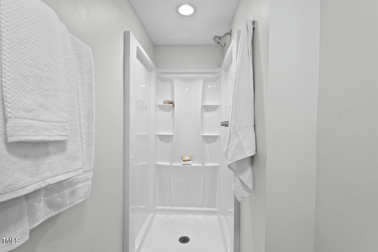 Raleigh, North Carolina 27609, United States, 5 Bedrooms Bedrooms, ,4 BathroomsBathrooms,Residential,Active,111970