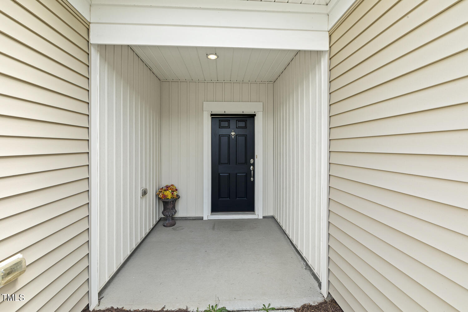 2425 Fiddich Lane