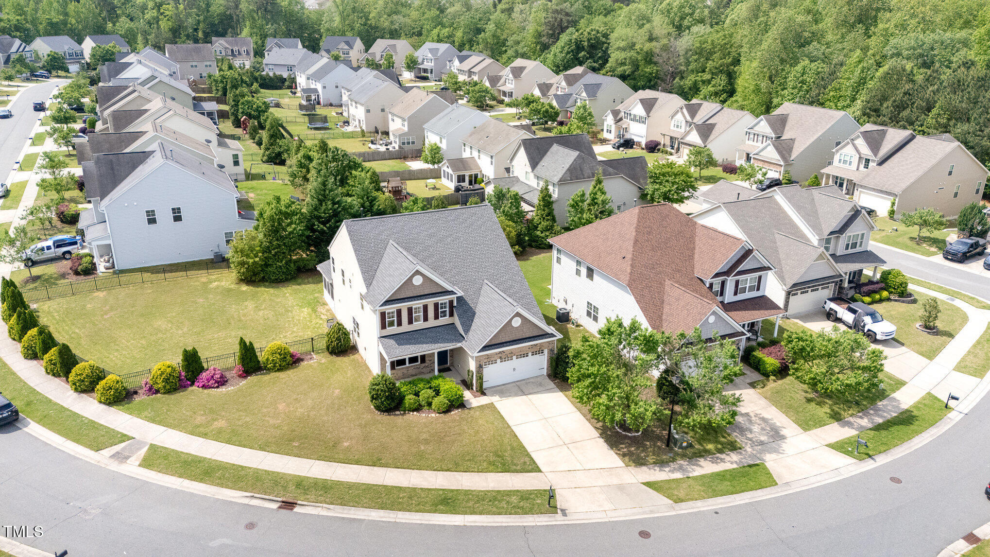 2437 Everstone Road