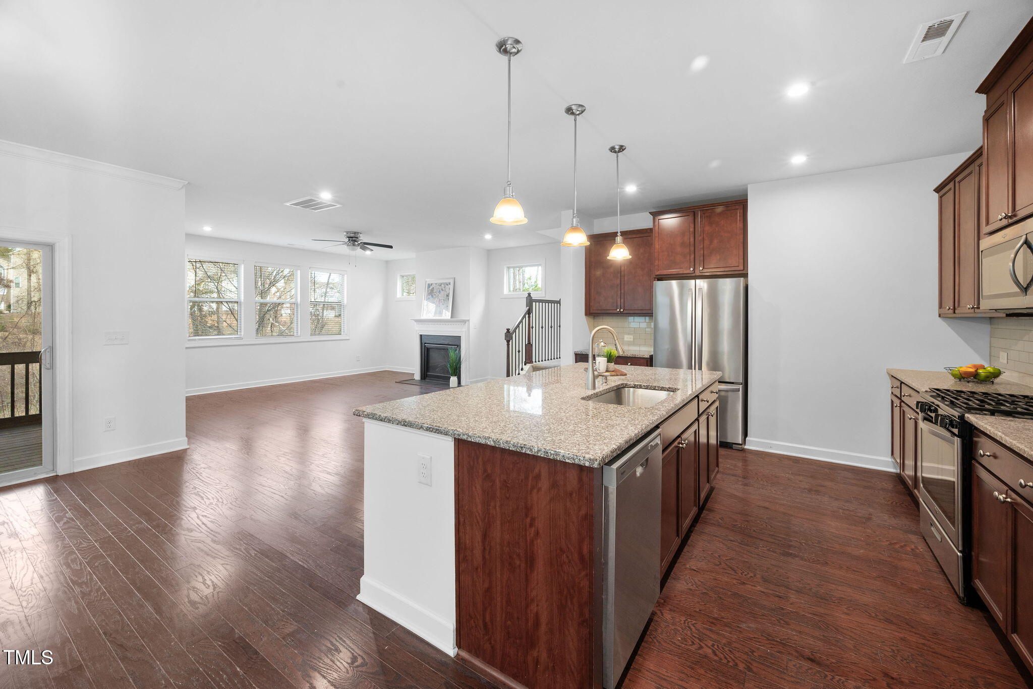 Apex, North Carolina 27502, United States, 5 Bedrooms Bedrooms, ,4 BathroomsBathrooms,Residential,Active,1895