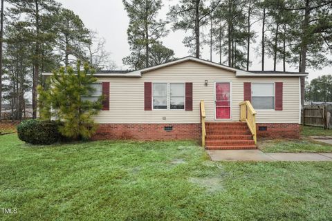 44 Plymouth Court Spring Lake NC 28390