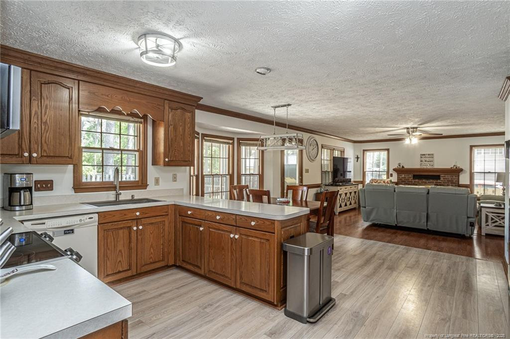 6105 Lochview Drive